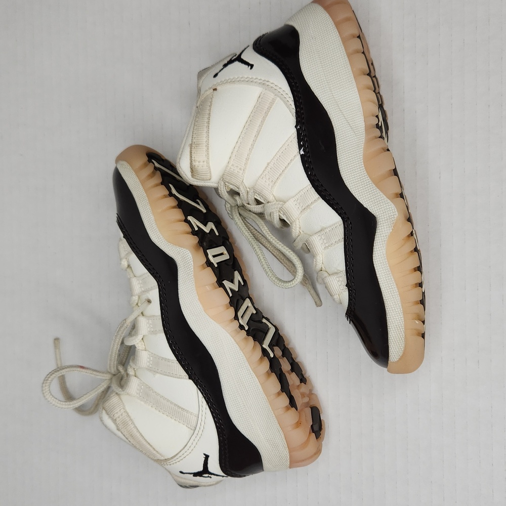 Jordan 11 retro concord little kids size 11C